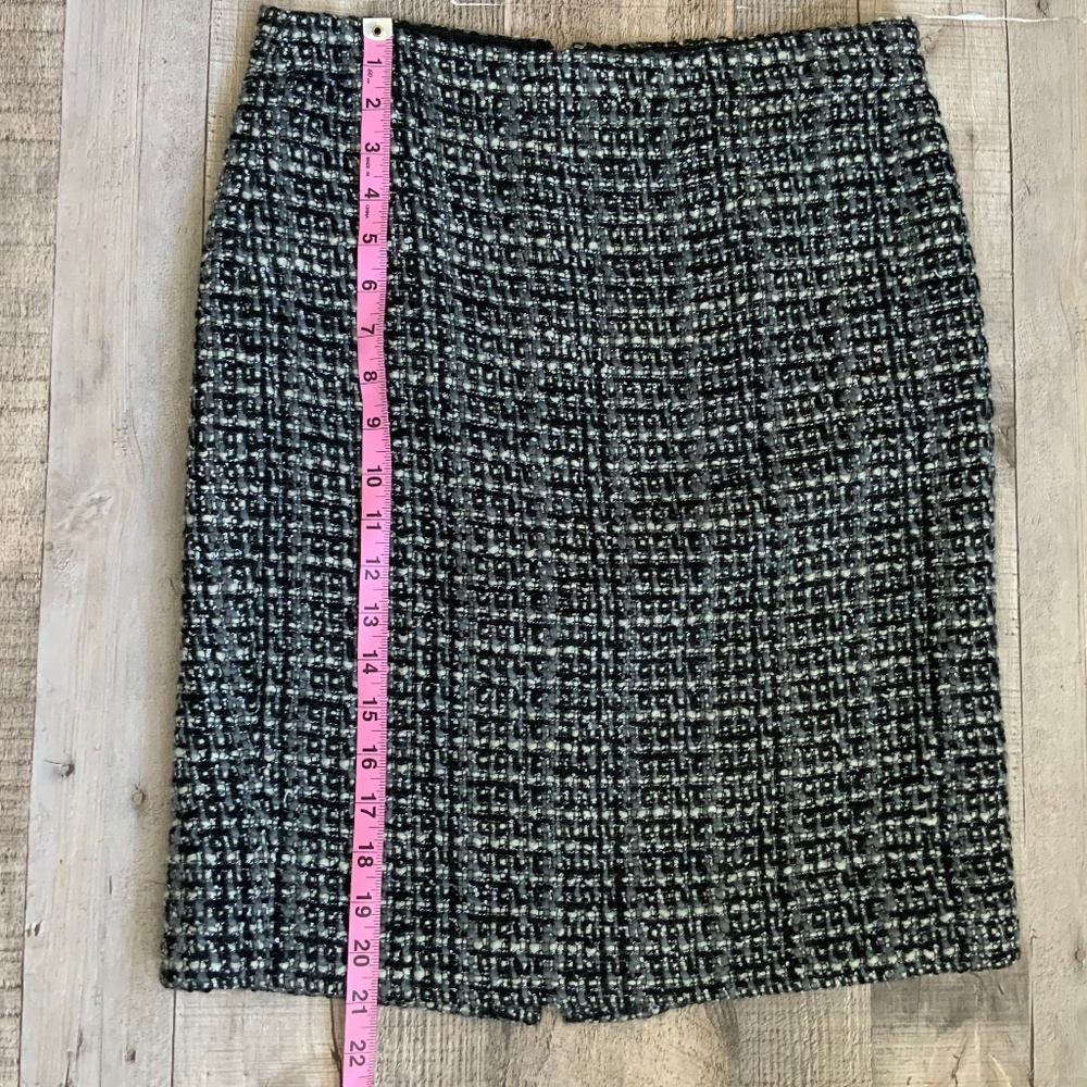 J Crew Factory The Pencil Skirt Tweed Boucle Wool Blend Black Grey Ivory SZ 2 - Picture 11 of 12